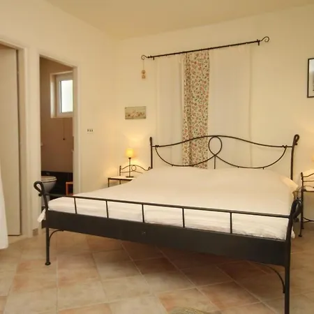 Apartamento Holiday Apartments Komiza, Vis - 2916