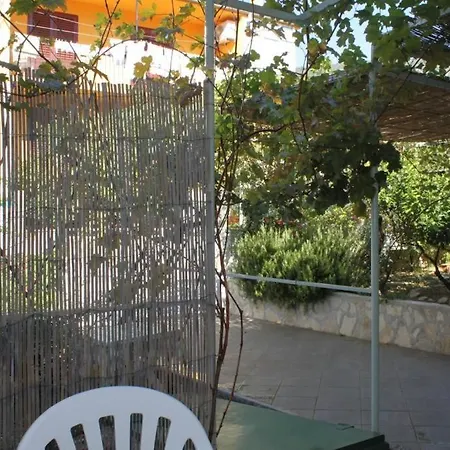 Holiday Apartments Komiza, Vis - 2916 Vis