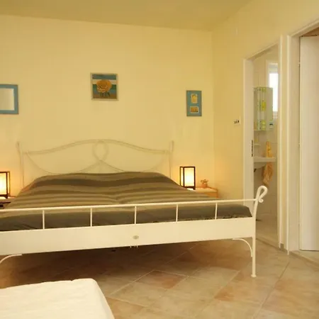 Apartamento Holiday Apartments Komiza, Vis - 2916 Vis